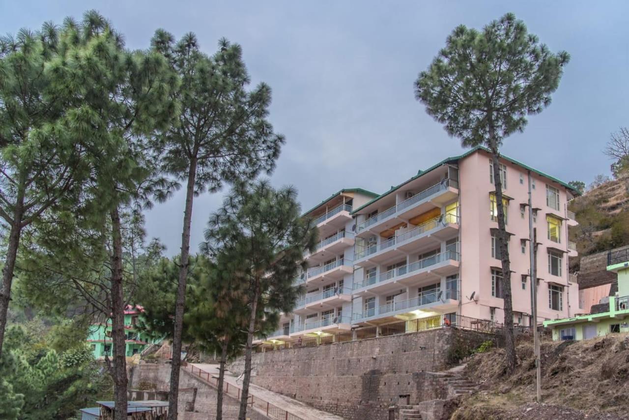 The Western Heights I Serviced Apartments I Pvt Balcony I Lift I Peacefull Area I Family Accomodation I Kasauli I By Exotic Stays Zewnętrze zdjęcie