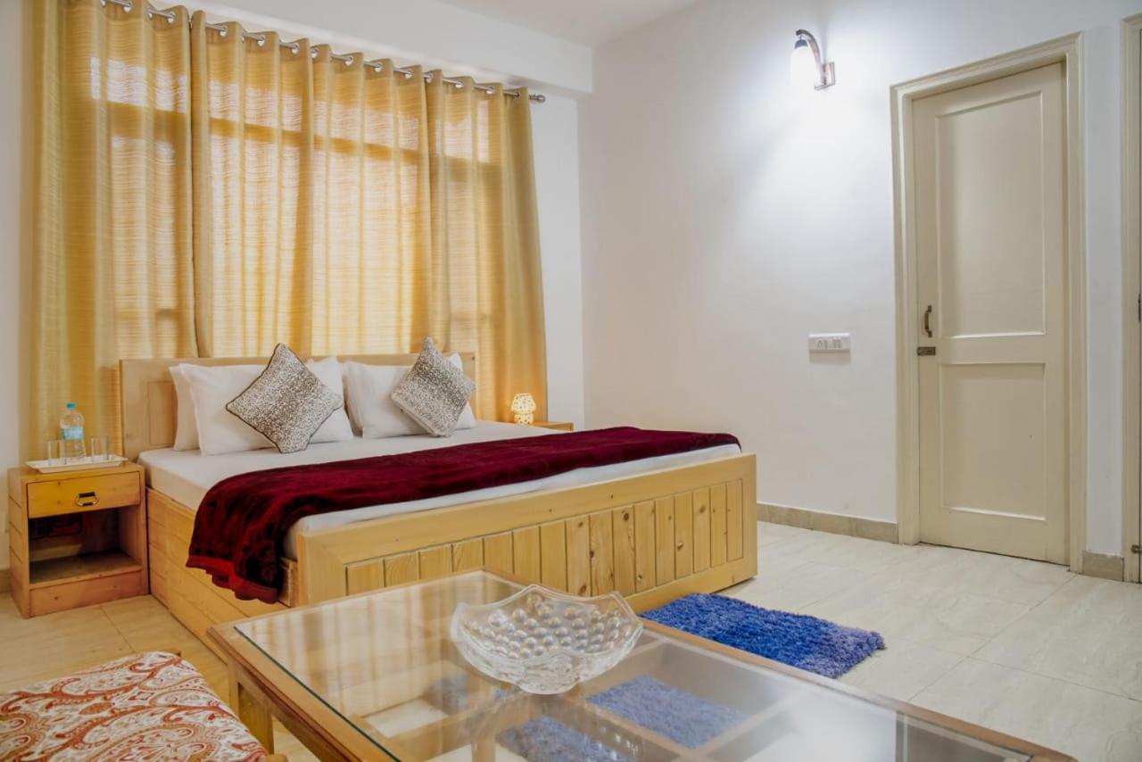 The Western Heights I Serviced Apartments I Pvt Balcony I Lift I Peacefull Area I Family Accomodation I Kasauli I By Exotic Stays Zewnętrze zdjęcie
