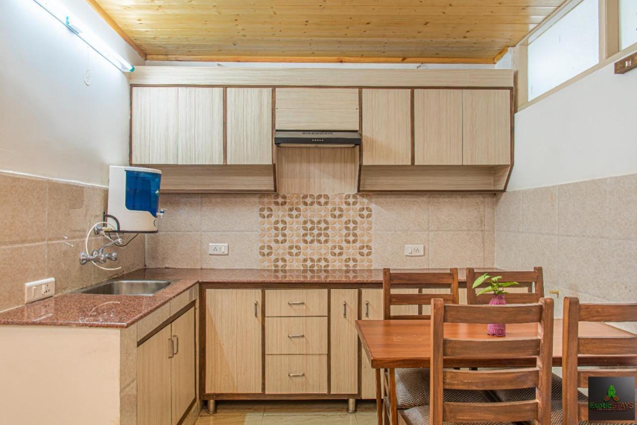 The Western Heights I Serviced Apartments I Pvt Balcony I Lift I Peacefull Area I Family Accomodation I Kasauli I By Exotic Stays Zewnętrze zdjęcie