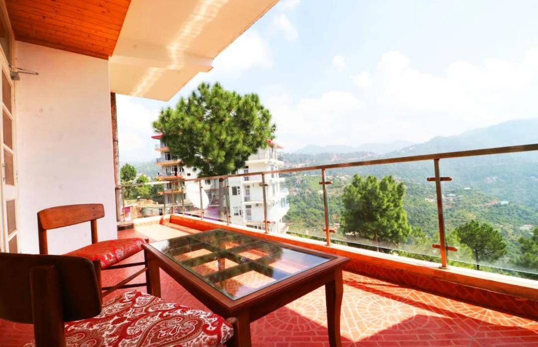 The Western Heights I Serviced Apartments I Pvt Balcony I Lift I Peacefull Area I Family Accomodation I Kasauli I By Exotic Stays Zewnętrze zdjęcie